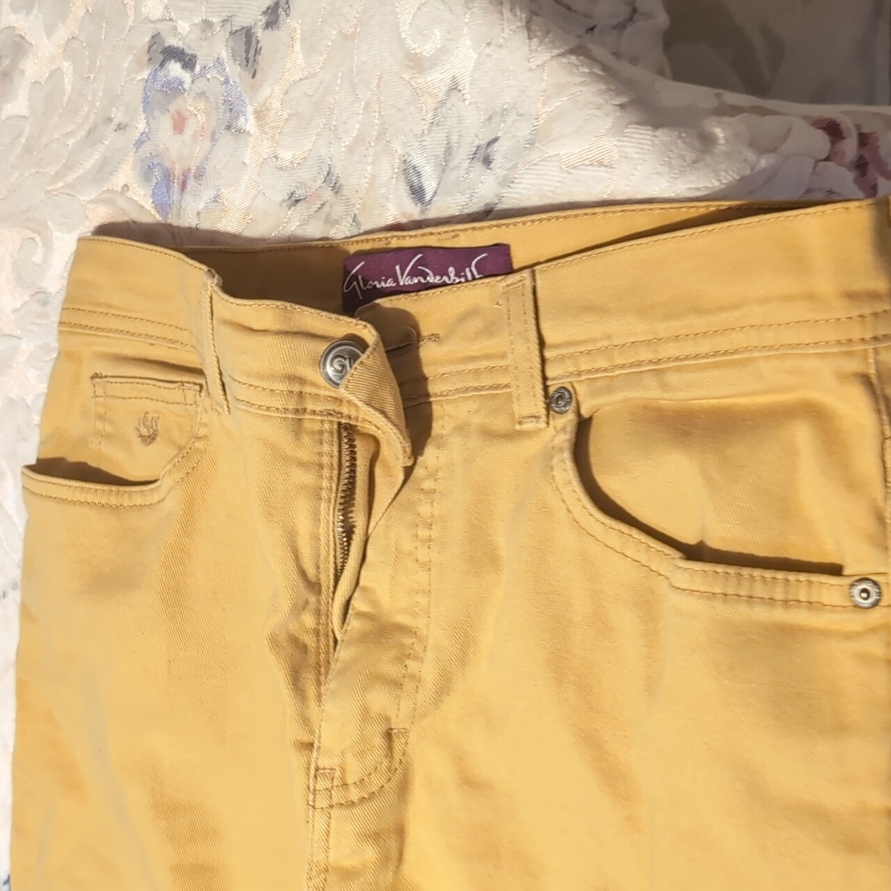 Gloria Vanderbilt Jeans - Picture 4 of 4